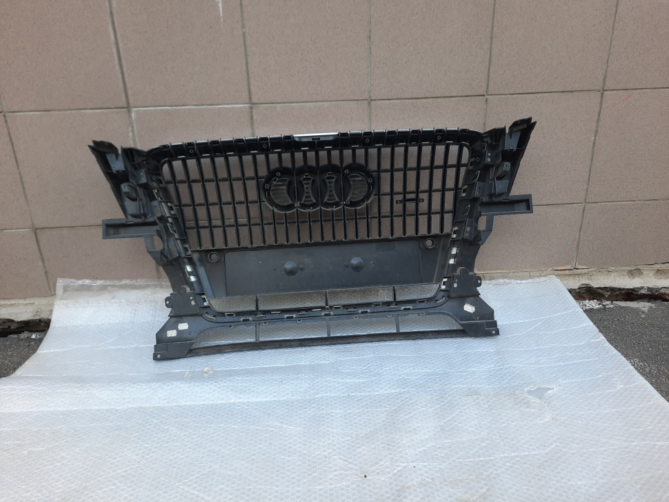 Решетка радиатора AUDI Q5 8R 2012 2011 2010 2009 Решетка Ауди Ку5