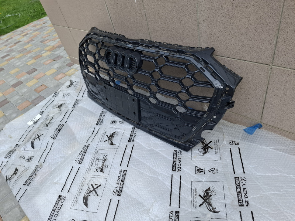 Решітка радиатора Audi sq5 s-line 2020 - 2024 дефект Решетка радиатора Ауди 80a853651ah оригинал