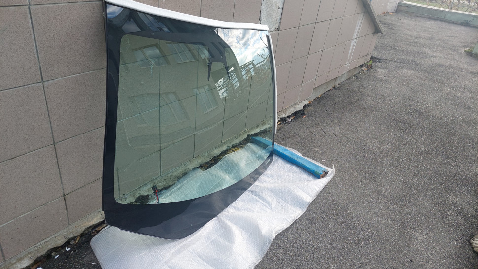 3 пина Лобовое стекло Tesla Model Y 2023 2022 21 Новое ОРИГИНАЛ 3 контакта