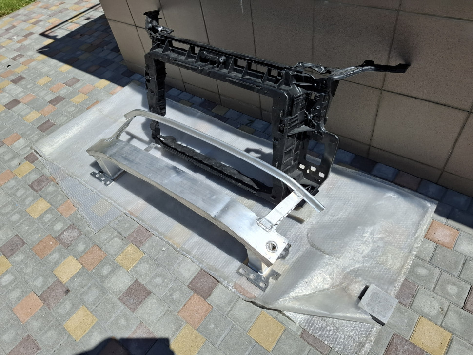 Усилитель переднего бампера AUDI Q3 F3 2019 2020 2021 2022 2023 2024 2025 алюминий Усилитель Ауди Ку3 83g807109 