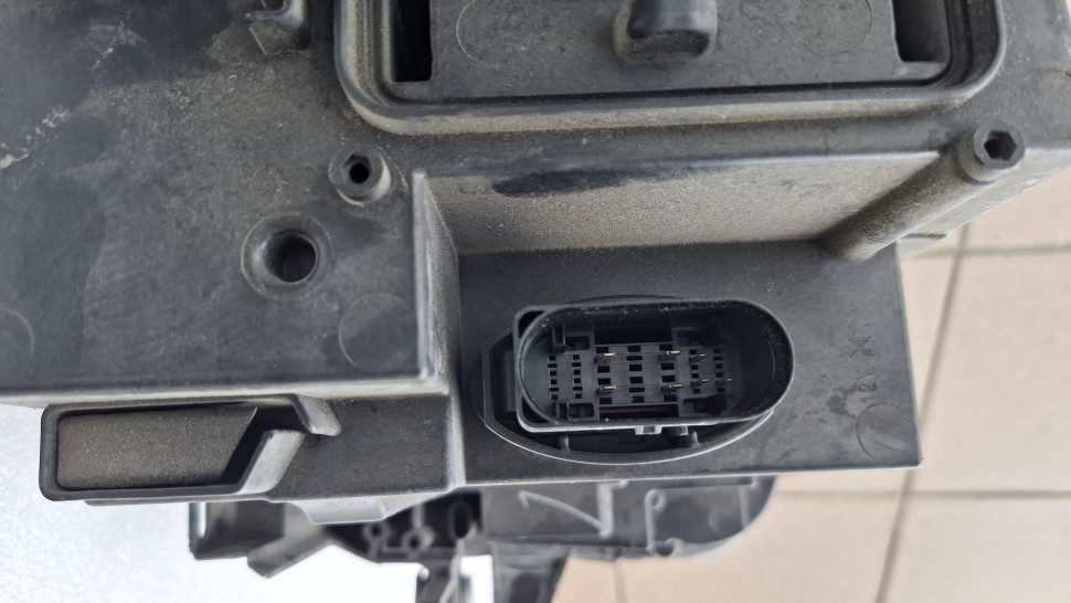 ​Фара Volkswagen Tiguan USA LED права 2024 2023 2022 фара Тигуан Америка Лед  5NL941036A