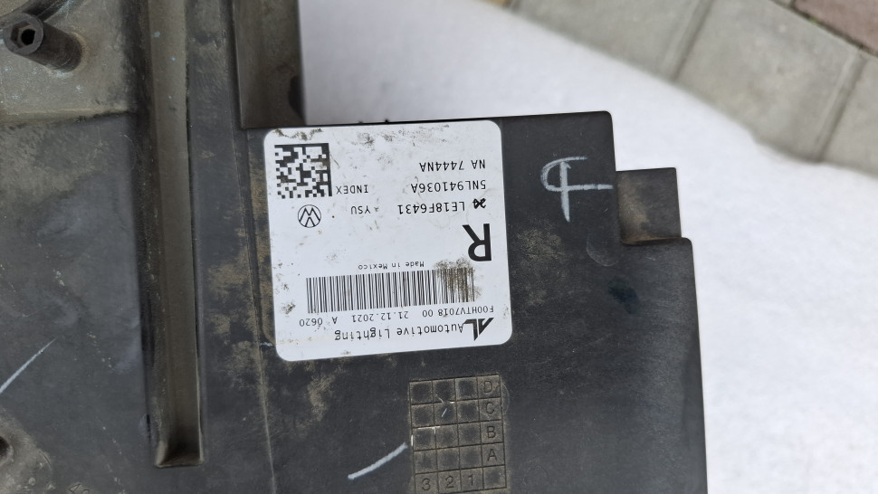 ​Фара Volkswagen Tiguan USA LED права 2024 2023 2022 фара Тигуан Америка Лед  5NL941036A