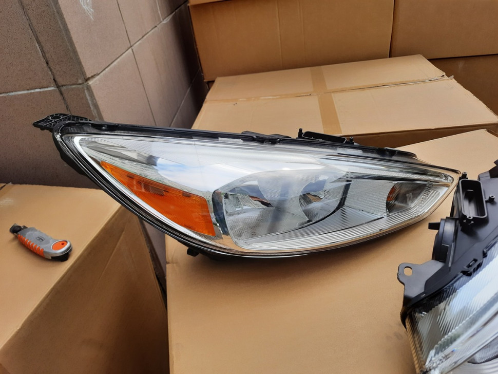 Пара фары на FORD Focus USA 2015 2016 2017 2018 Фара Фокус Америка светлая, БЕЗ ДХО.