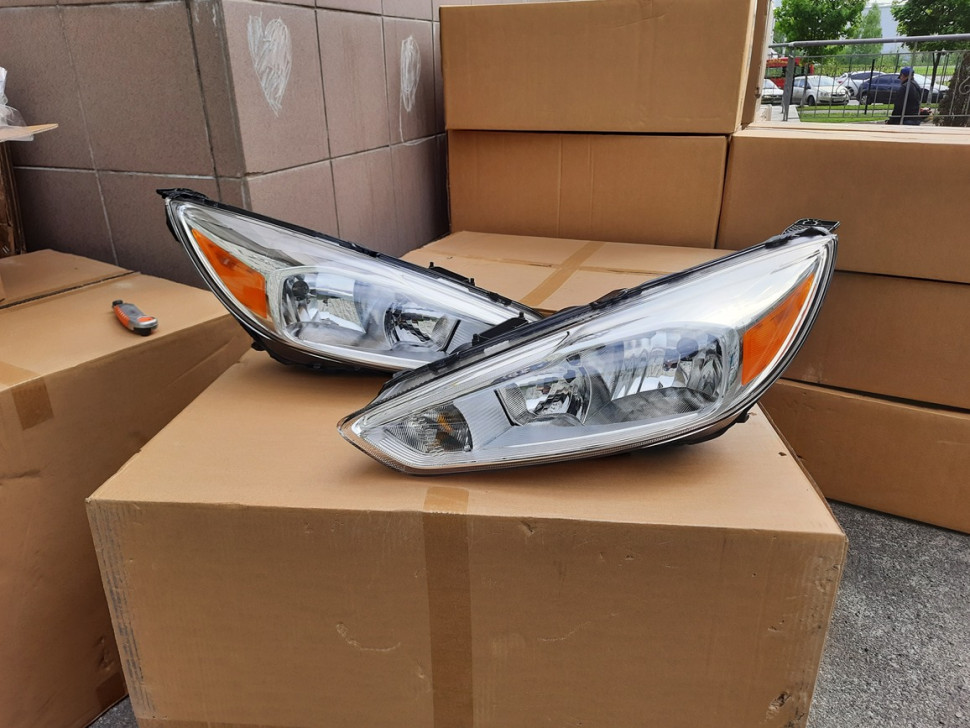 Пара фары на FORD Focus USA 2015 2016 2017 2018 Фара Фокус Америка светлая, БЕЗ ДХО.