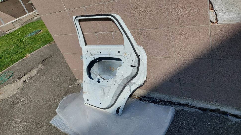 Дверь Evoque Range Rover с петлями дверь задняя правая Ренж Ровер Эвог 2012 - 2018