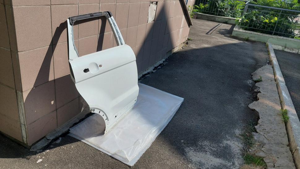 Дверь Evoque Range Rover с петлями дверь задняя правая Ренж Ровер Эвог 2012 - 2018