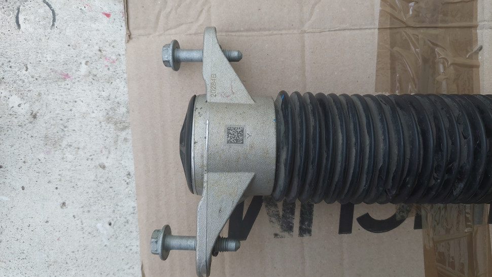 Амортизатор TESLA MODEL Y задний правый 1188463-00-d Амортизатор Тесла У