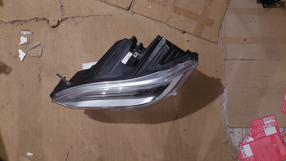 Фара Tesla Model S левая Up-level С блоком 2016-20 фара Тесла модель С