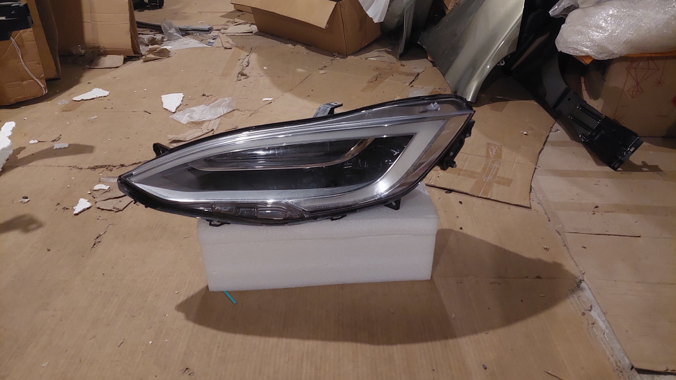 Фара Tesla Model S левая Up-level С блоком 2016-20 фара Тесла модель С