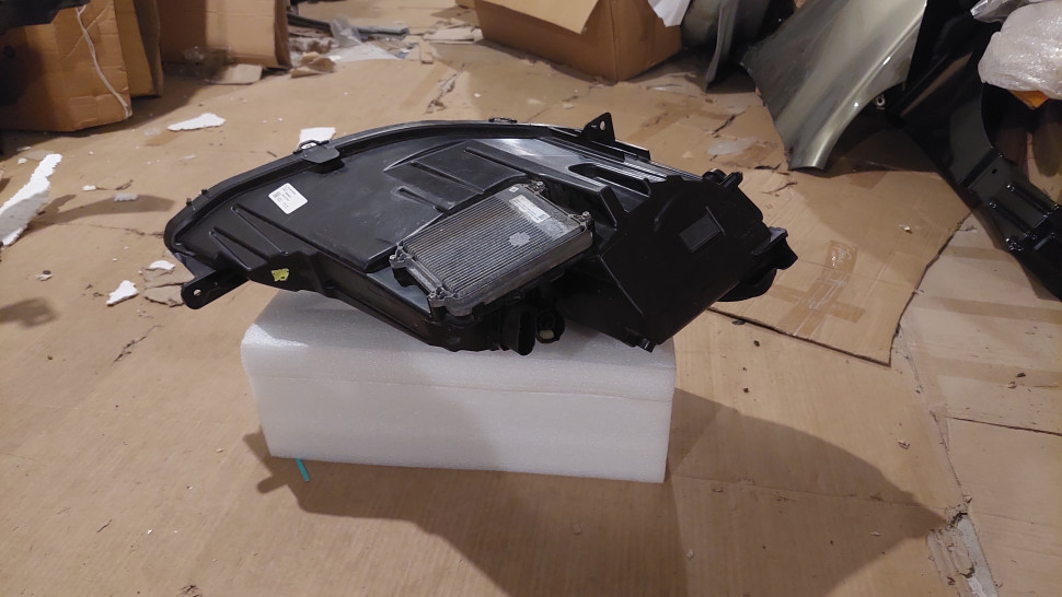 Фара Tesla Model S левая Up-level С блоком 2016-20 фара Тесла модель С