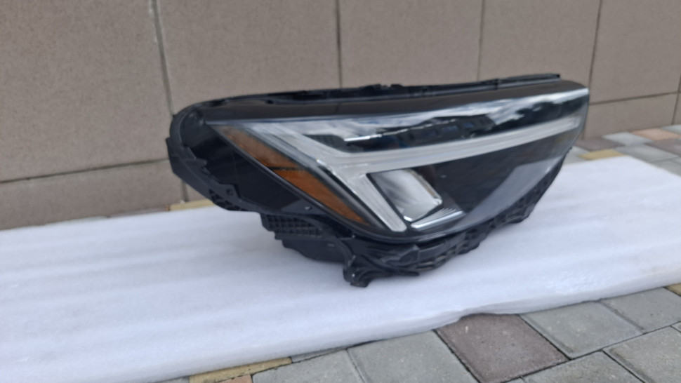 Дефект Фара Volvo C40 XC40 2022-2026 фара права Вольво 40 ХС40 фара 32338907