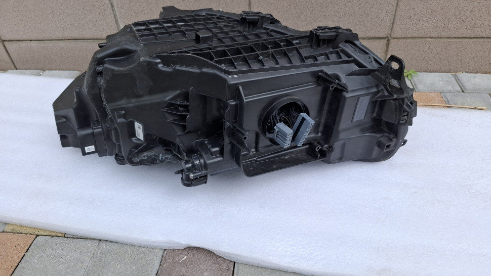 Дефект Фара Volvo C40 XC40 2022-2026 фара права Вольво 40 ХС40 фара 32338907