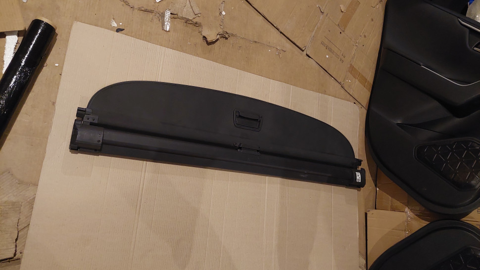 Шторка багажника Audi Q8 2018 - 2023 ролета полка багажника Ауди Ку 8