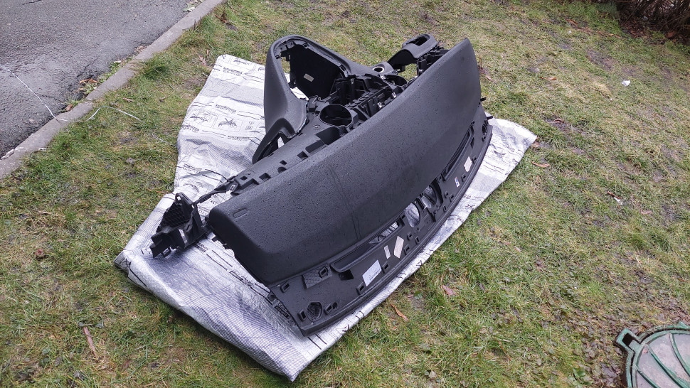 Торпедо Mersedes V-Class Vito w447 консоль торпеда панель Віто 447 с подушкой в сборе. 2014+