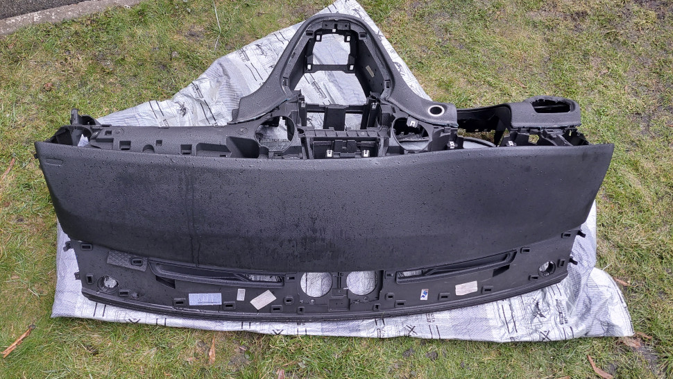 Торпедо Mersedes V-Class Vito w447 консоль торпеда панель Віто 447 с подушкой в сборе. 2014+