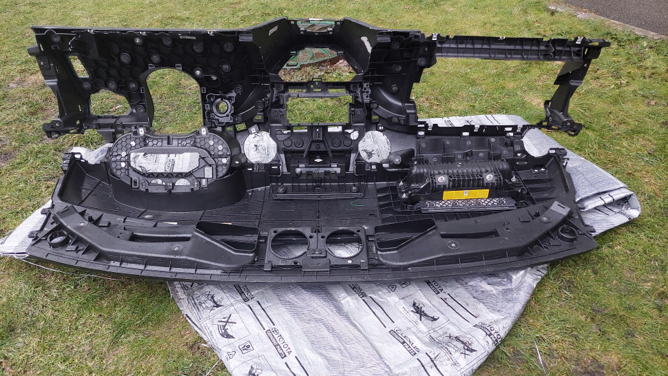 Торпедо Mersedes V-Class Vito w447 консоль торпеда панель Віто 447 с подушкой в сборе. 2014+