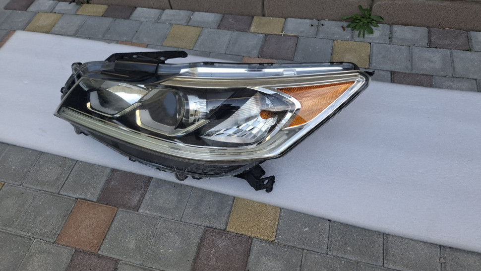 Мілкий дефект Фара ліва Honda Accord 2016 - 2017 галоген с ДХО, 33150T2AA91 фара в сборі Accord hybrid фара Хонда Акорд Аккорд
