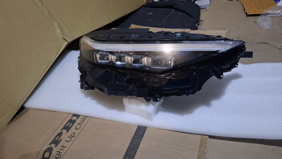 Після ремонту Фара Toyota BZ4X 2023 2024 2025 LED пайка на корпусі 8118542B00 8114542D00 фара права Тойота бЗ4Х 4 лінзи