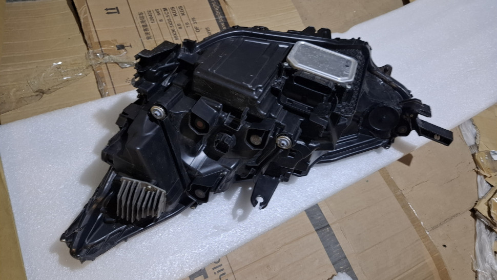 Після ремонту Фара Toyota BZ4X 2023 2024 2025 LED пайка на корпусі 8118542B00 8114542D00 фара права Тойота бЗ4Х 4 лінзи