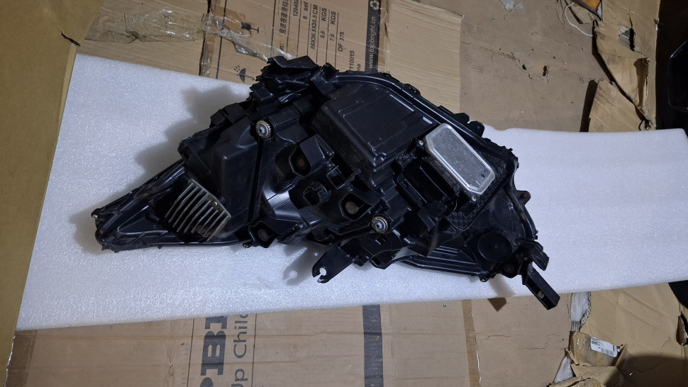 Після ремонту Фара Toyota BZ4X 2023 2024 2025 LED пайка на корпусі 8118542B00 8114542D00 фара права Тойота бЗ4Х 4 лінзи