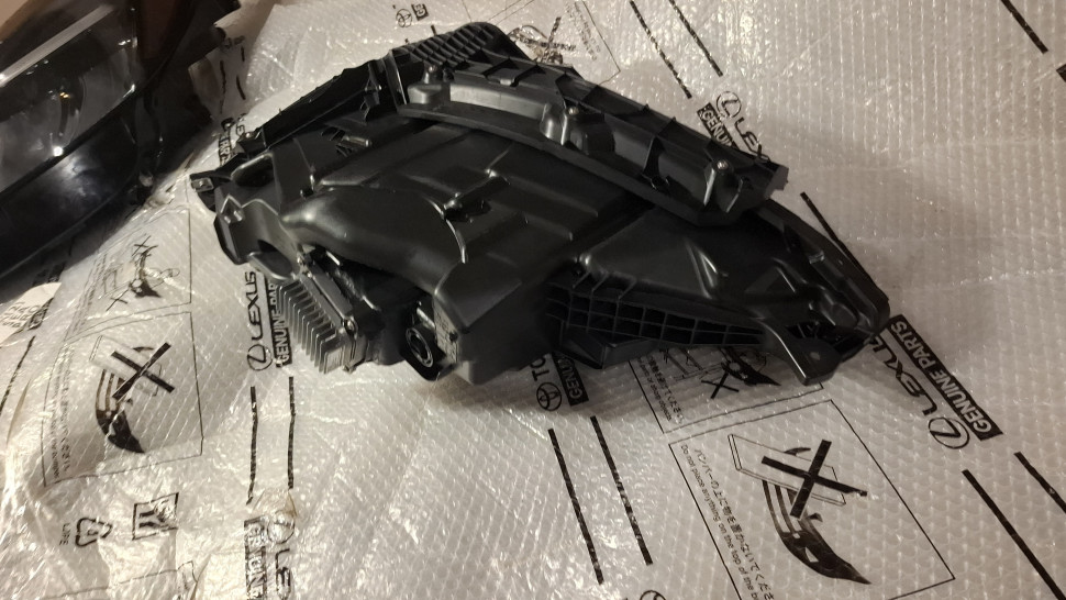 Фара права Tesla Model S Plaid 2022 2023 2024 2025 фари Тесла модел С рест 156371400F