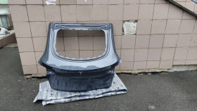 Ляда Tesla model Y MY 2023 2022 2021 2020 Крышка багажника Тесла У, дефект