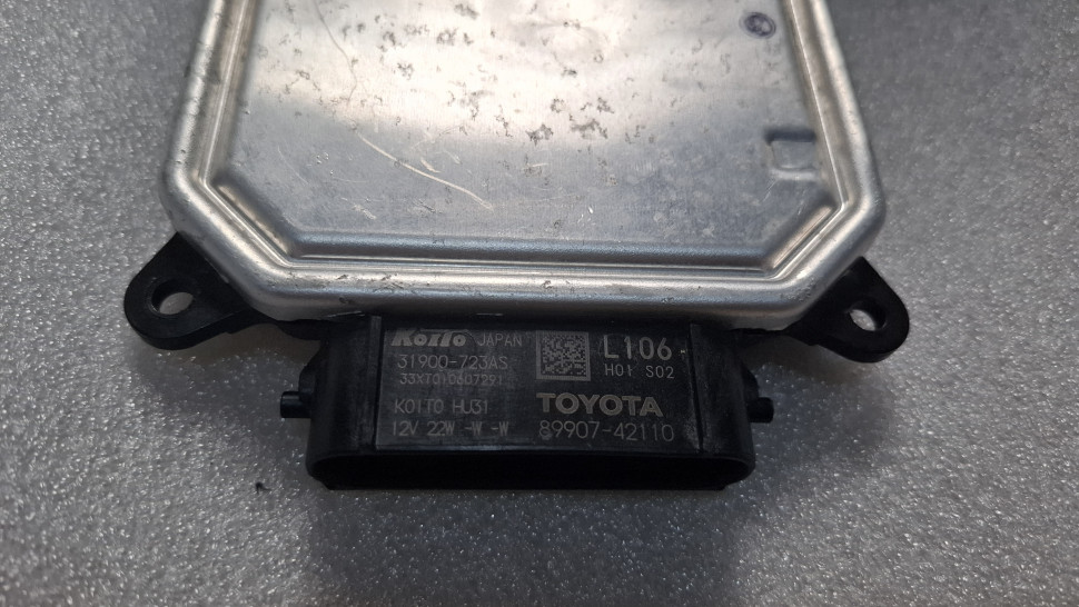 Блок LED фары Toyota BZ4X 2023 2024 2025 LED блок розжига фара Тойота БЗ4Х