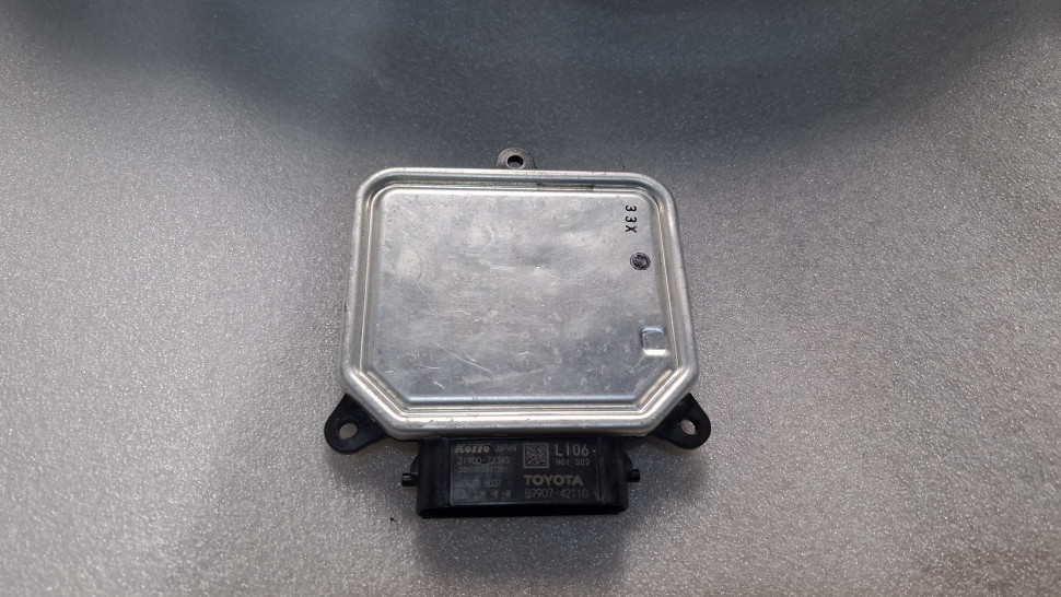 Блок LED фары Toyota BZ4X 2023 2024 2025 LED блок розжига фара Тойота БЗ4Х