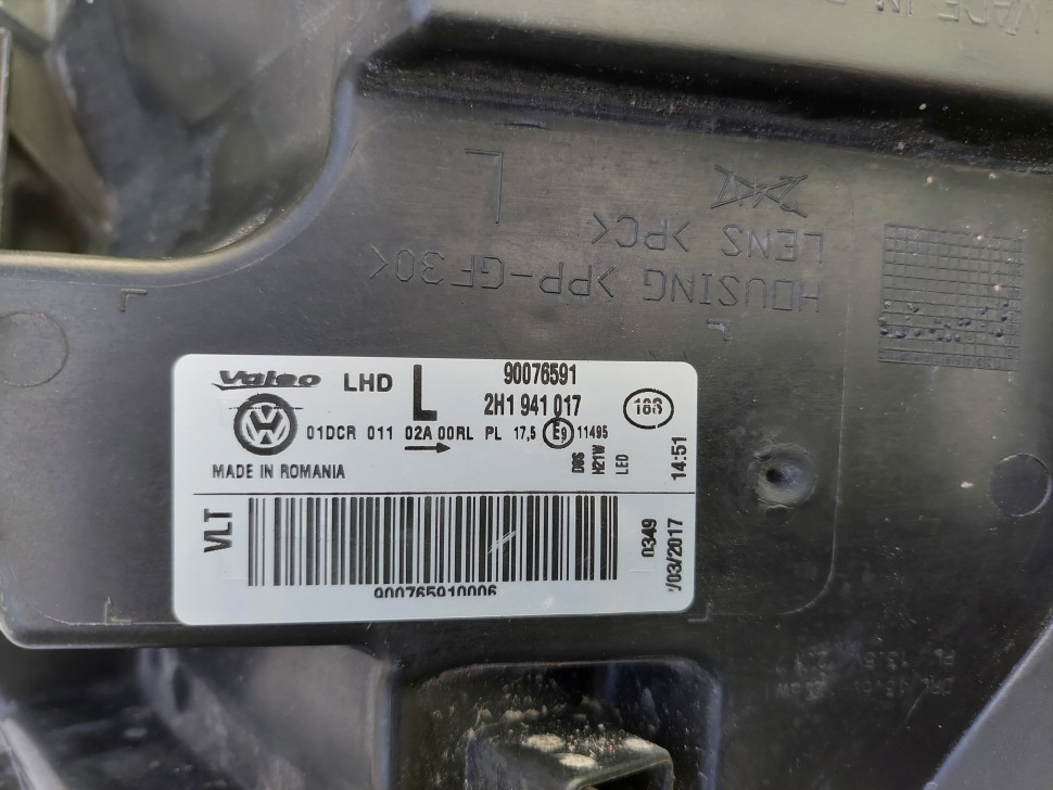 Фара левая VW Amarok Амарок 2H1941017 ОРИГ с блоками, нужен ремонт креплений Bi-xenon LED