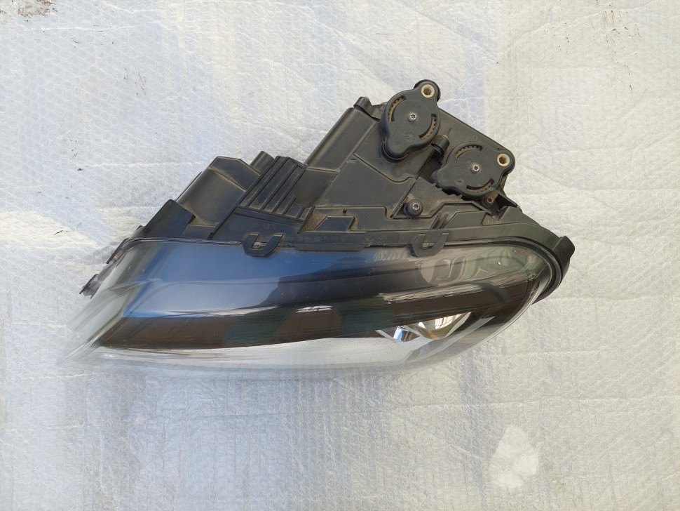 Фара левая VW Amarok Амарок 2H1941017 ОРИГ с блоками, нужен ремонт креплений Bi-xenon LED