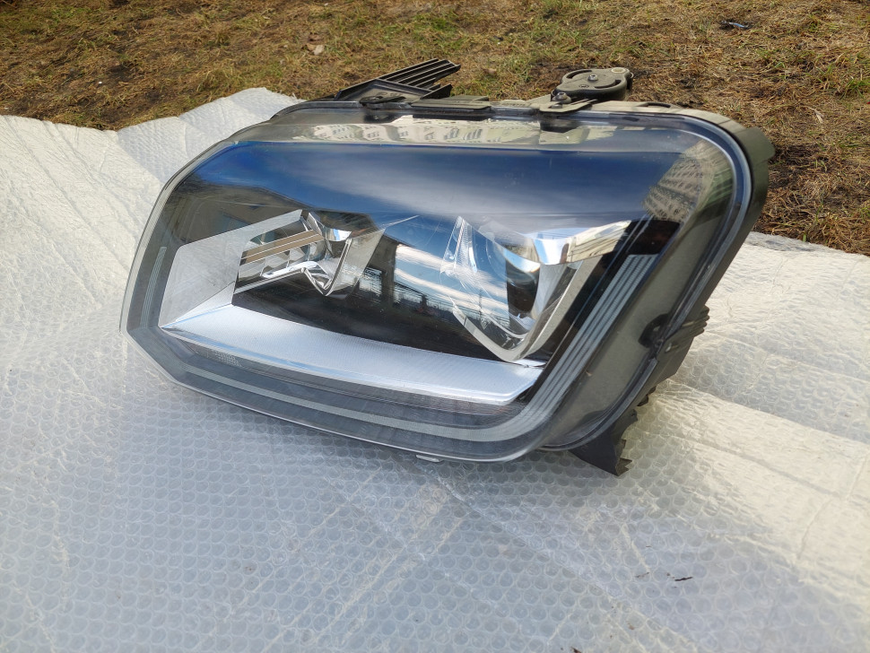 Фара левая VW Amarok Амарок 2H1941017 ОРИГ с блоками, нужен ремонт креплений Bi-xenon LED