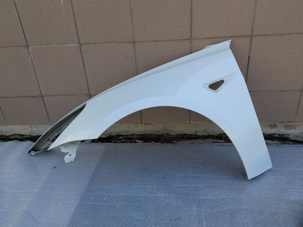 Крыло Tesla model 3 2023 2022 2021 2020 2019 2018 Крило ліве Тесла 3 1081401E0D