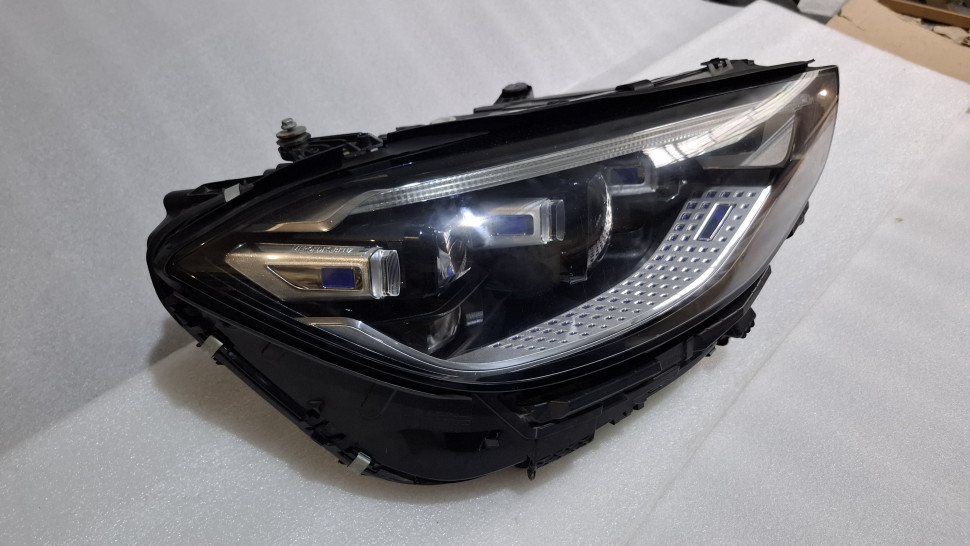 W223 digital LED Фара права Mercedes-Benz S-Class W223 digital LED 223 фара правая Mercedes S Світлодіодна диджитал Лед A2239061804 2239061804