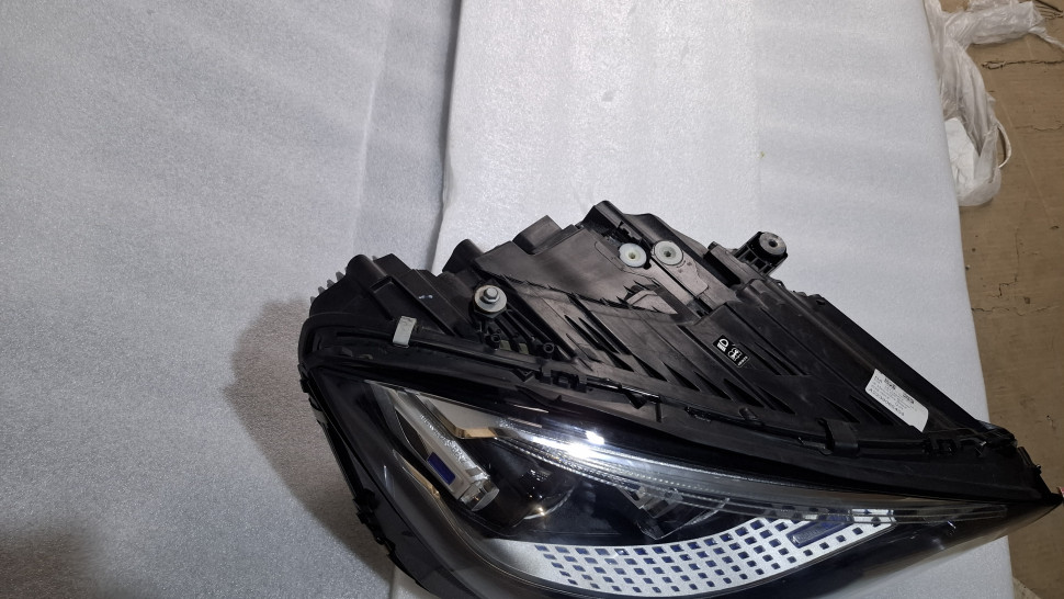 W223 digital LED Фара права Mercedes-Benz S-Class W223 digital LED 223 фара правая Mercedes S Світлодіодна диджитал Лед A2239061804 2239061804
