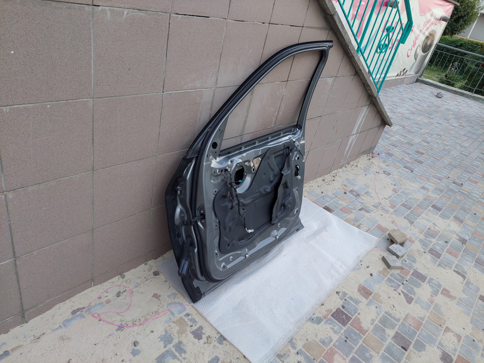 Дверь BMW X5 F15 Shadow-Line в сборе Двері передні праві БМВ Х5 Ф15 41517386738