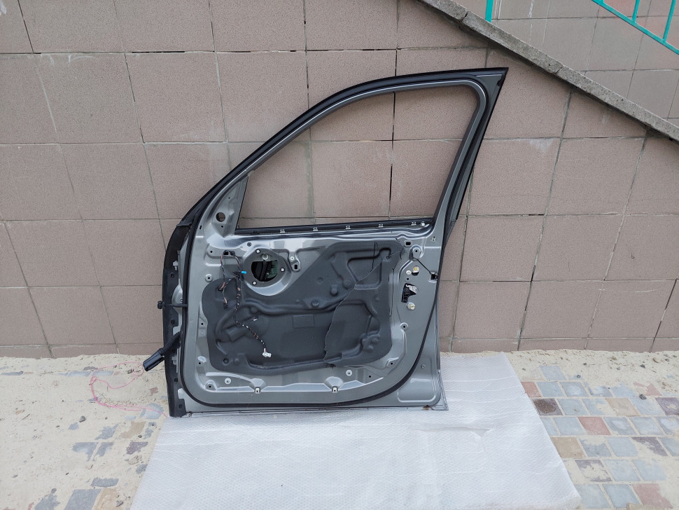 Дверь BMW X5 F15 Shadow-Line в сборе Двері передні праві БМВ Х5 Ф15 41517386738