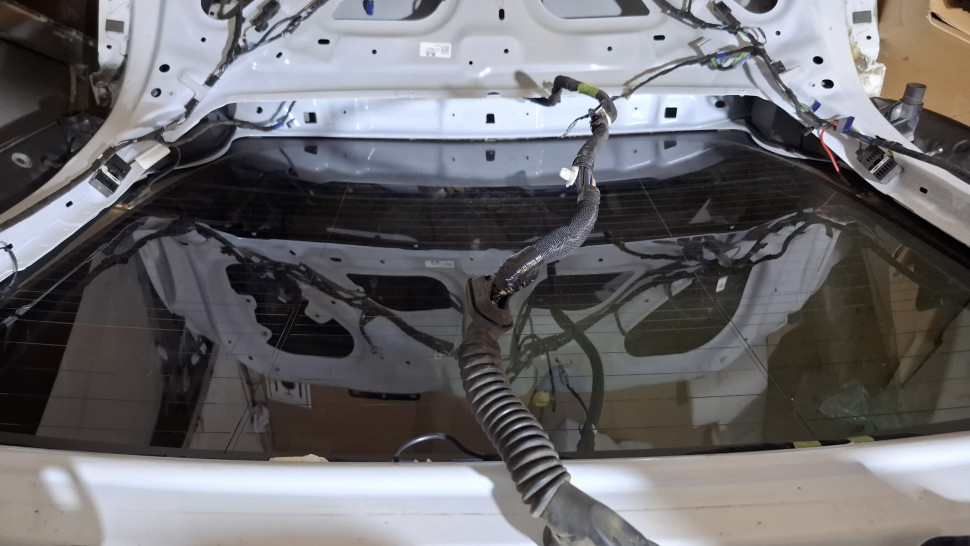 Дефект крышка багажника Tesla Model X 2016 2017 2018 2019 2020 2021 Дверь багажника Тесла модел Х Ляда Тесла Х 106745600B
