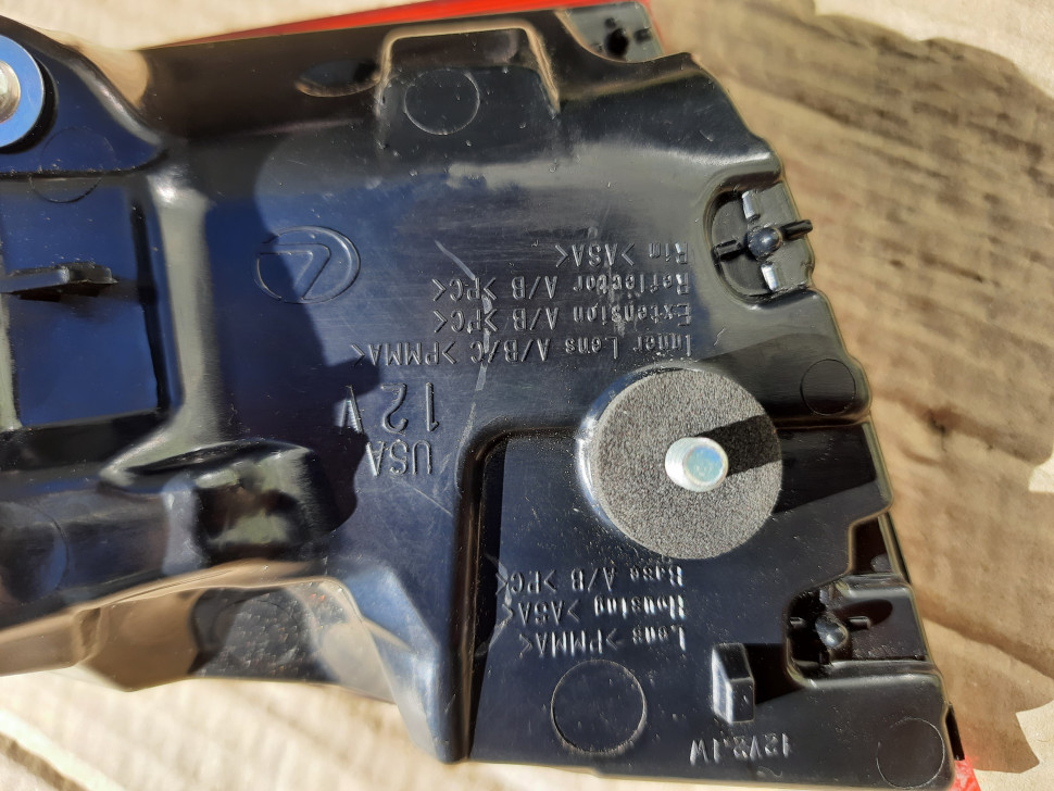 Фонарь LEXUS ES 2020 2019 2018 2021 левый Фонарь Лексус ЕС LED 250 300