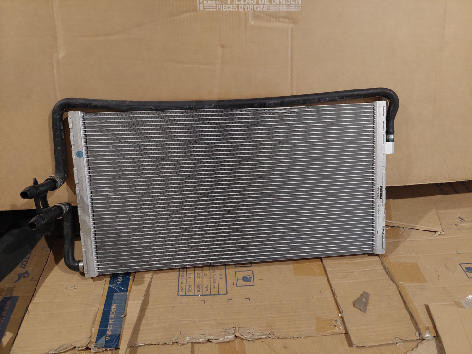 Радиатор Bmw m5 f10 m6 f06 f12 f13 17112284244 Радіатор БМВ 5 м5 ф10 