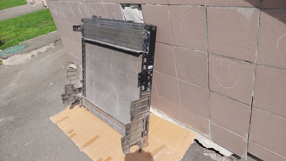 Радиатор DAF XF CF E6 Б/У ОРИГ с рамой Радиатор Даф