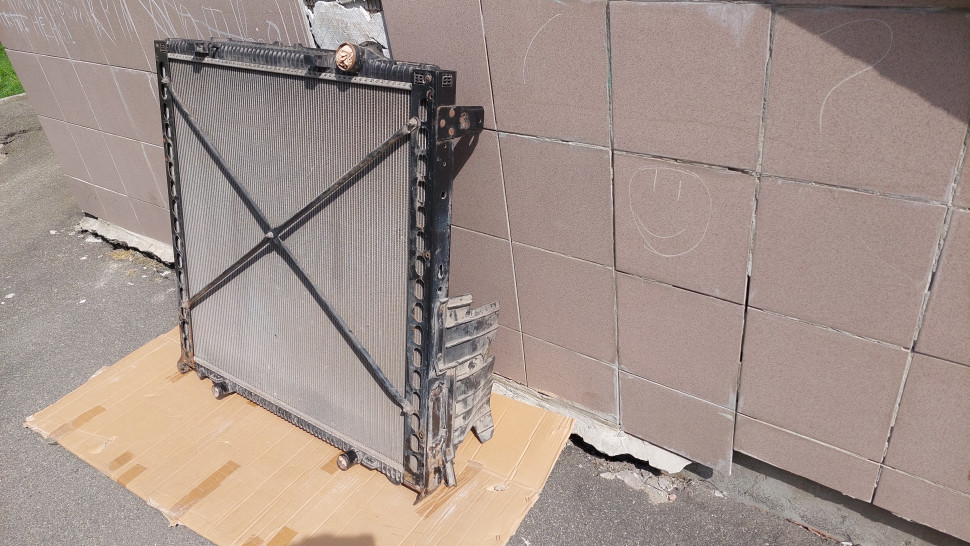 Радиатор DAF XF CF E6 Б/У ОРИГ с рамой Радиатор Даф