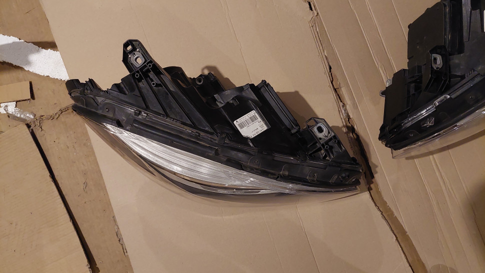 Фары MERCEDES B-Class BI-XENON Ксенон Фара w246 B246 246 A246 