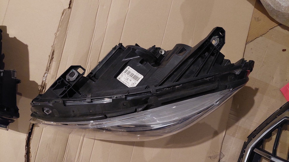 Фары MERCEDES B-Class BI-XENON Ксенон Фара w246 B246 246 A246 