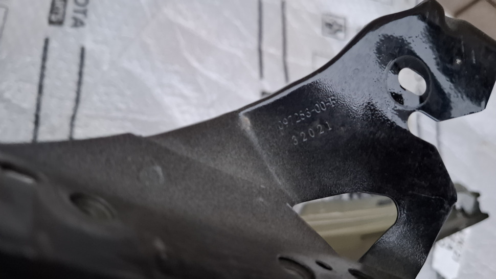 Крило Tesla 3 ліве Б/У 2018 2019 2020 2021 2022 2023 крыло левое Tesla 3 1081401-E0-D