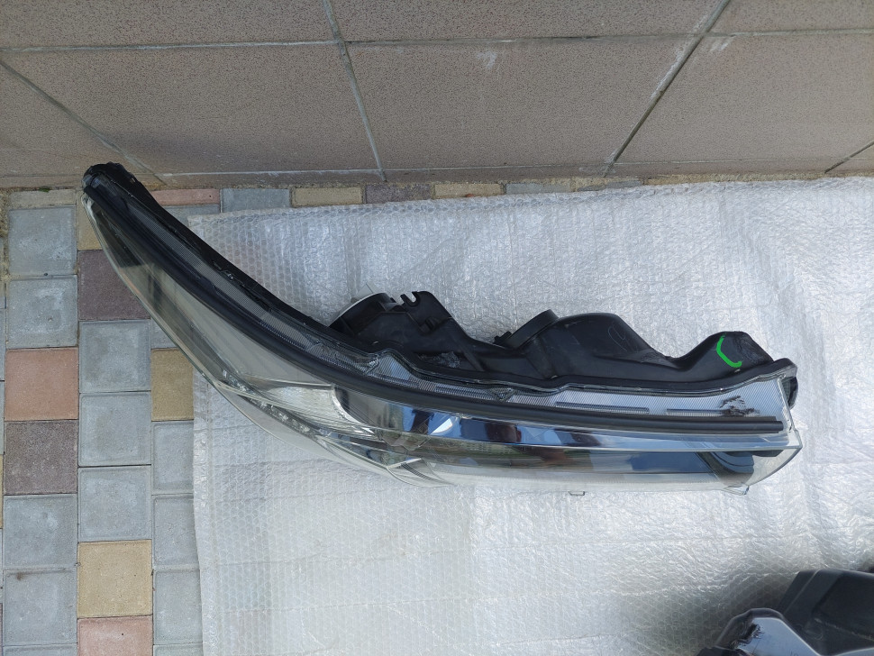 Фары Toyota Highlander 2017 2018 2019 2020 черный отртражатель Фара Хайлендер нужен ремонт креплений. 811100E390 811500E390