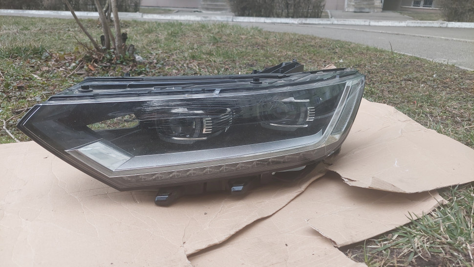 нужна замена стекла Фара Passat B8 full led 2019 2018 2017 2016 2015 3G1941081G Європа дефект 