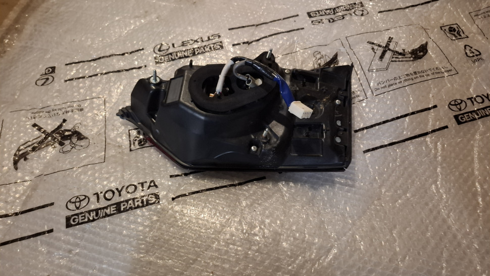 Фонарь Lexus RX 4 LED 2015 2016 2017 2018 2019 Фонарь в ляду Лексус РХ 4 светодиод 8159148200 8159148201