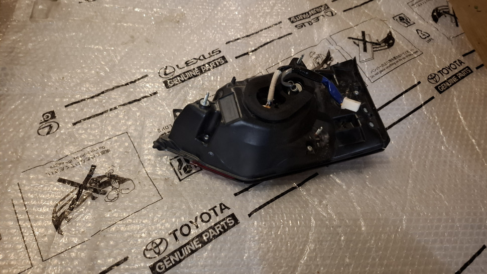 Фонарь Lexus RX 4 LED 2015 2016 2017 2018 2019 Фонарь в ляду Лексус РХ 4 светодиод 8159148200 8159148201