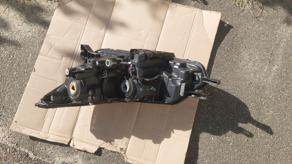 Фара Nissan Qashqai j11 2017 2018 2019 2020 нужен ремонт креплений