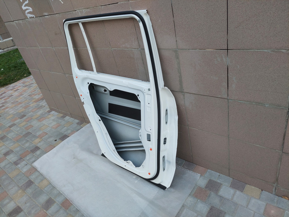 Дверь Mercedes w166 x166 gl gls дверь задняя левая Мерседес 166 Оригинал A1667300105